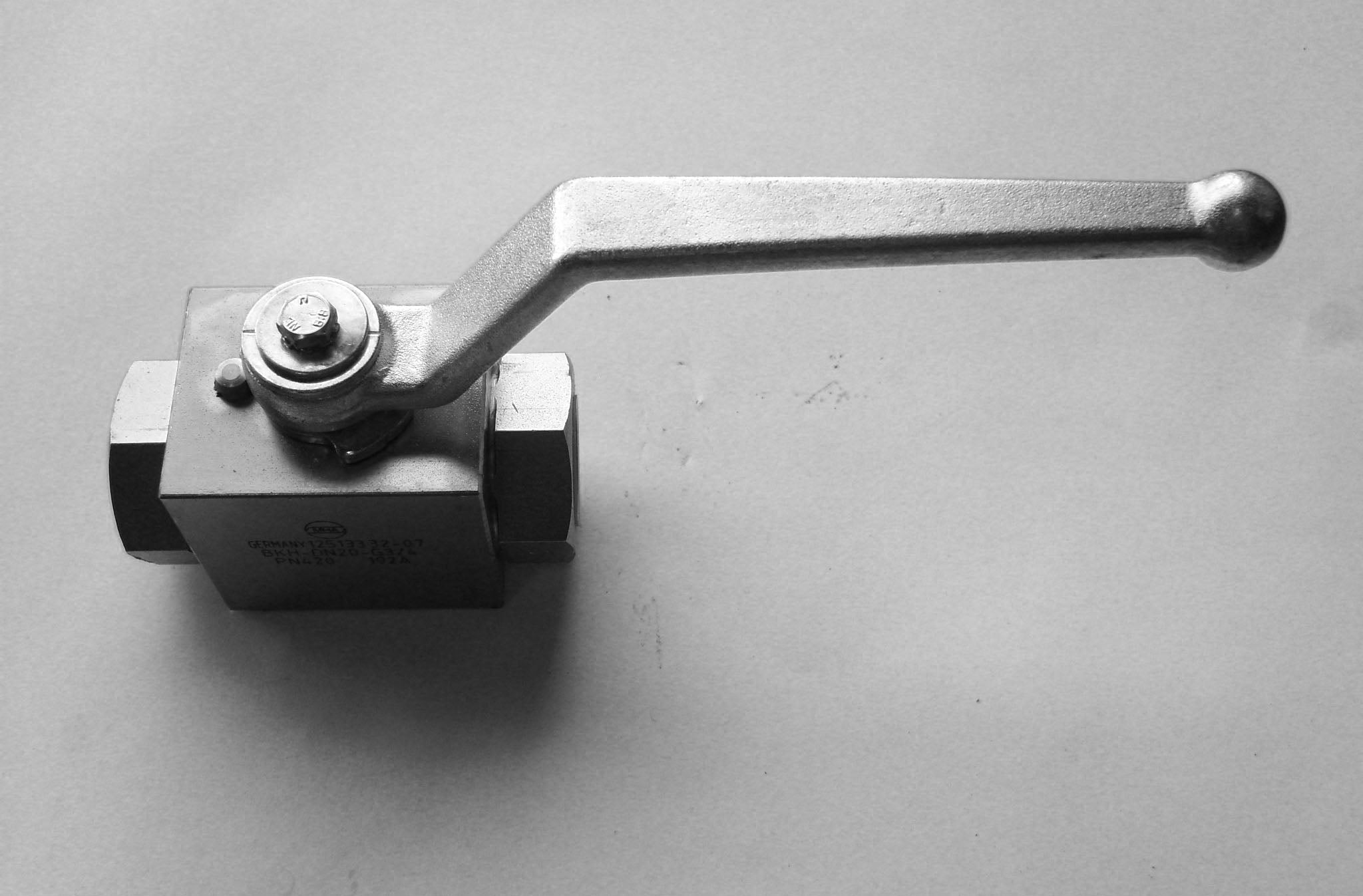 VALVE, BALL 3/4 INCH 2 PORT FEMALE HP