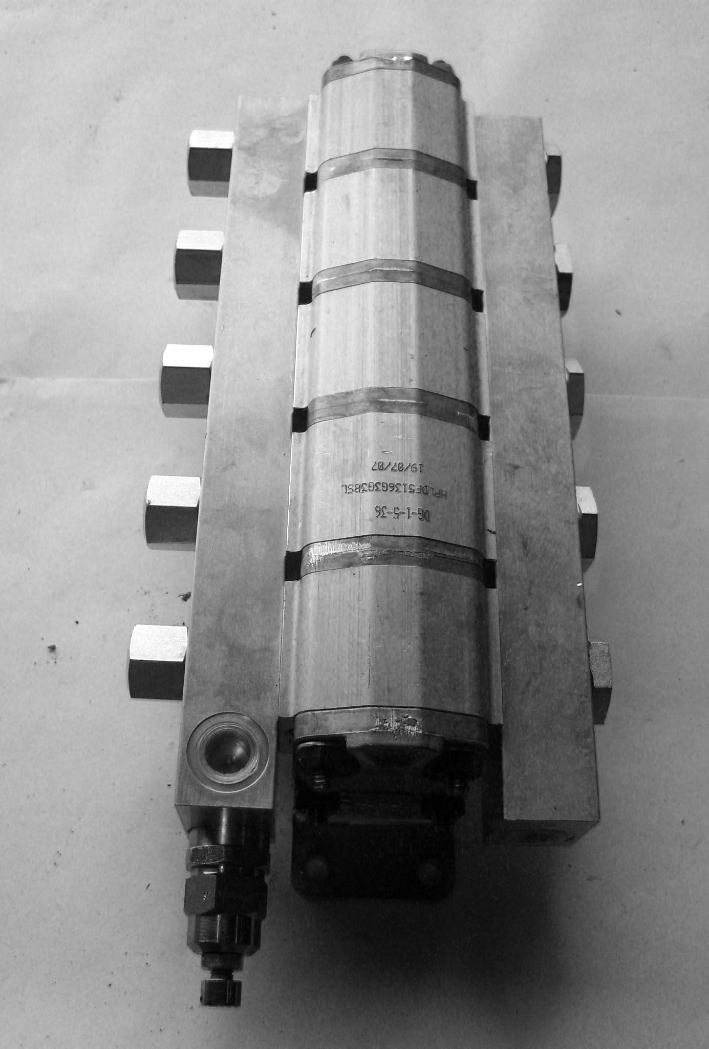 DIVIDER, 5 WAY GEAR FLOW