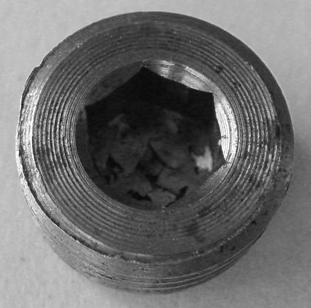 PLUG, CARRY OVER HIGH PRESSURE