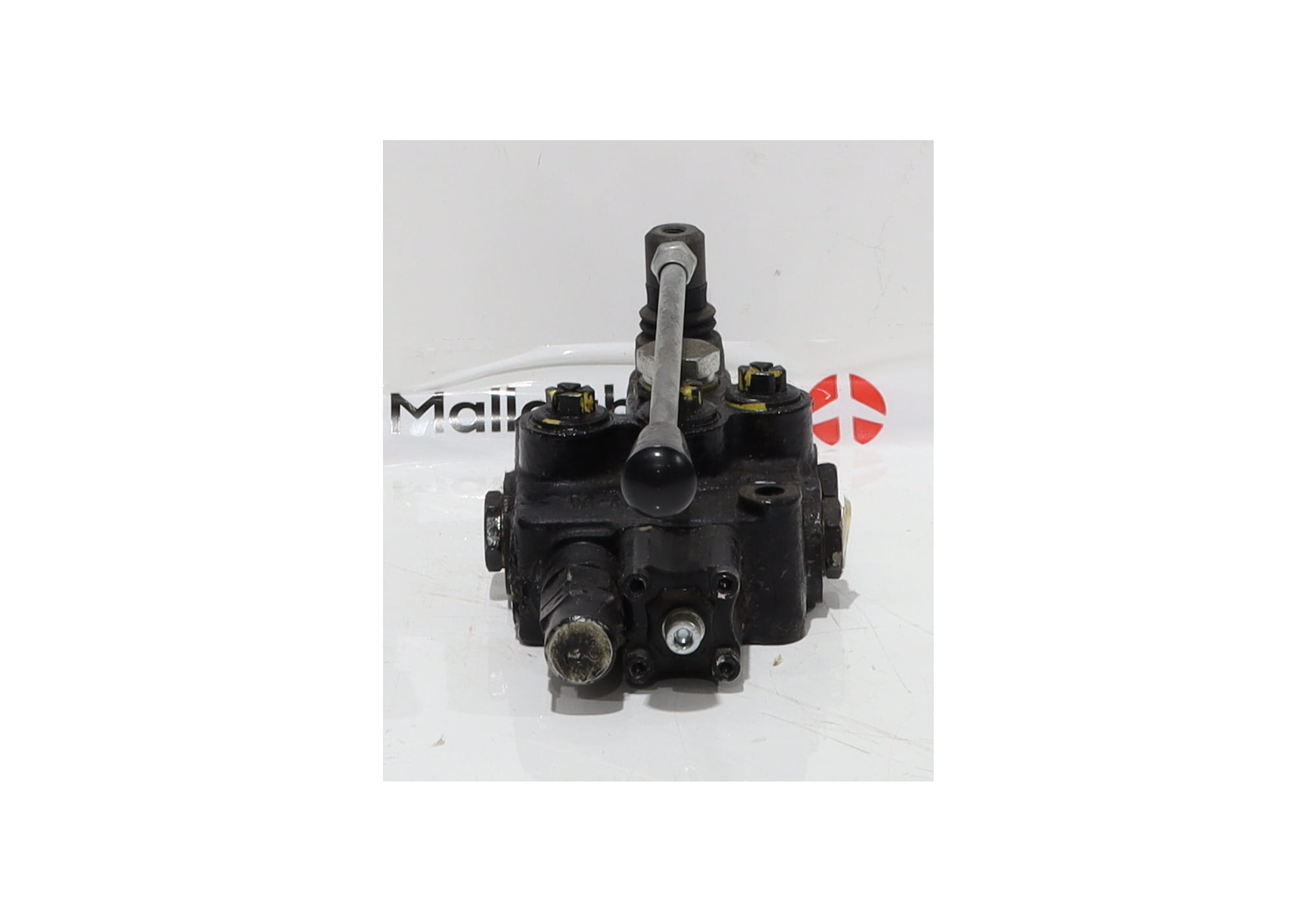 VALVE, DIVERT 3 PORT P PORT OPEN TO TANK