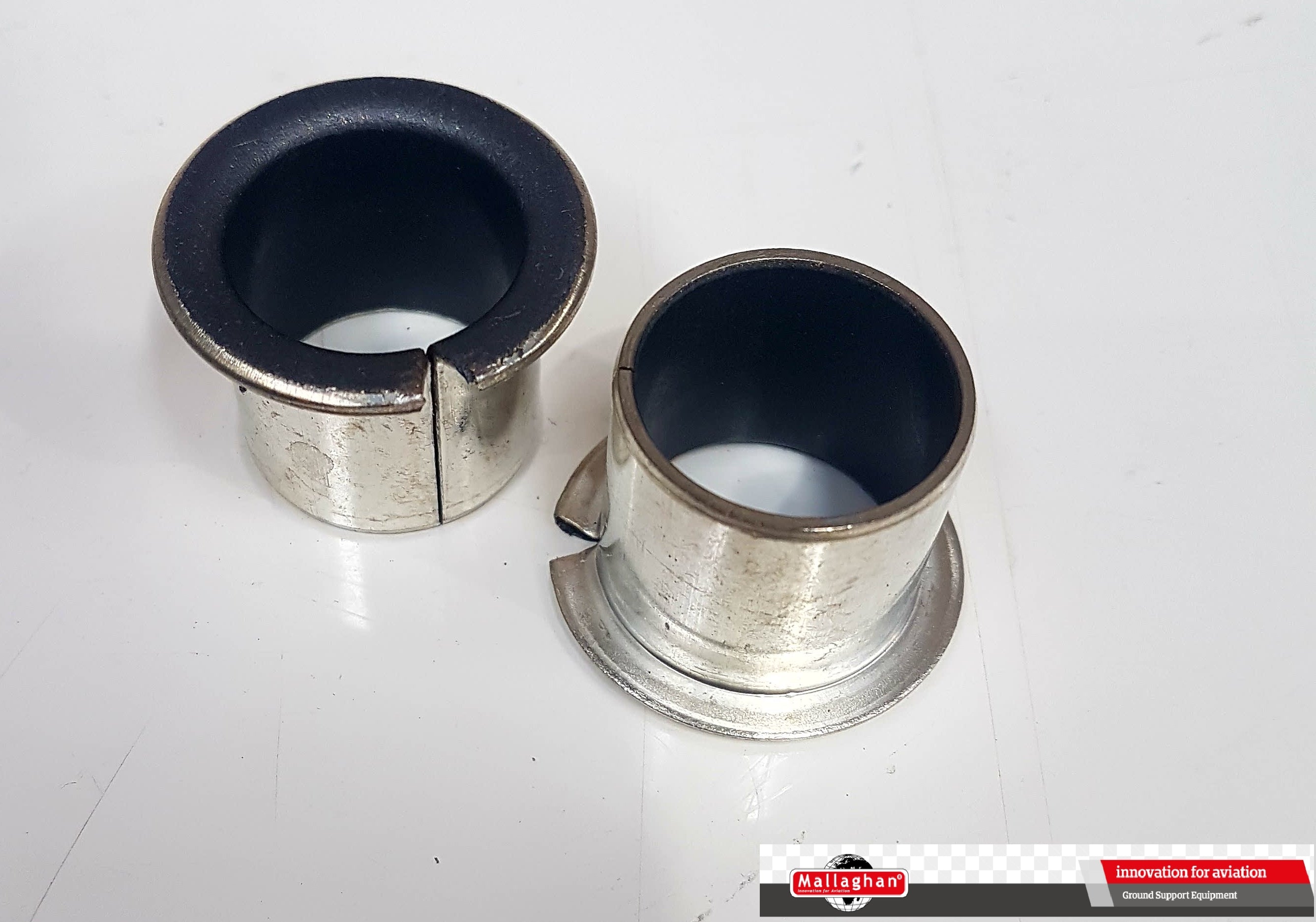 BUSHING, FLANGED