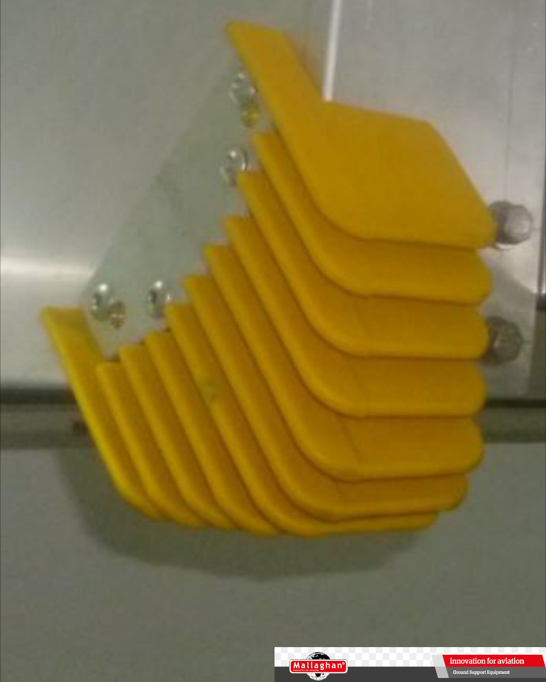 BRACKET, YELLOW MOULDED BUFFER